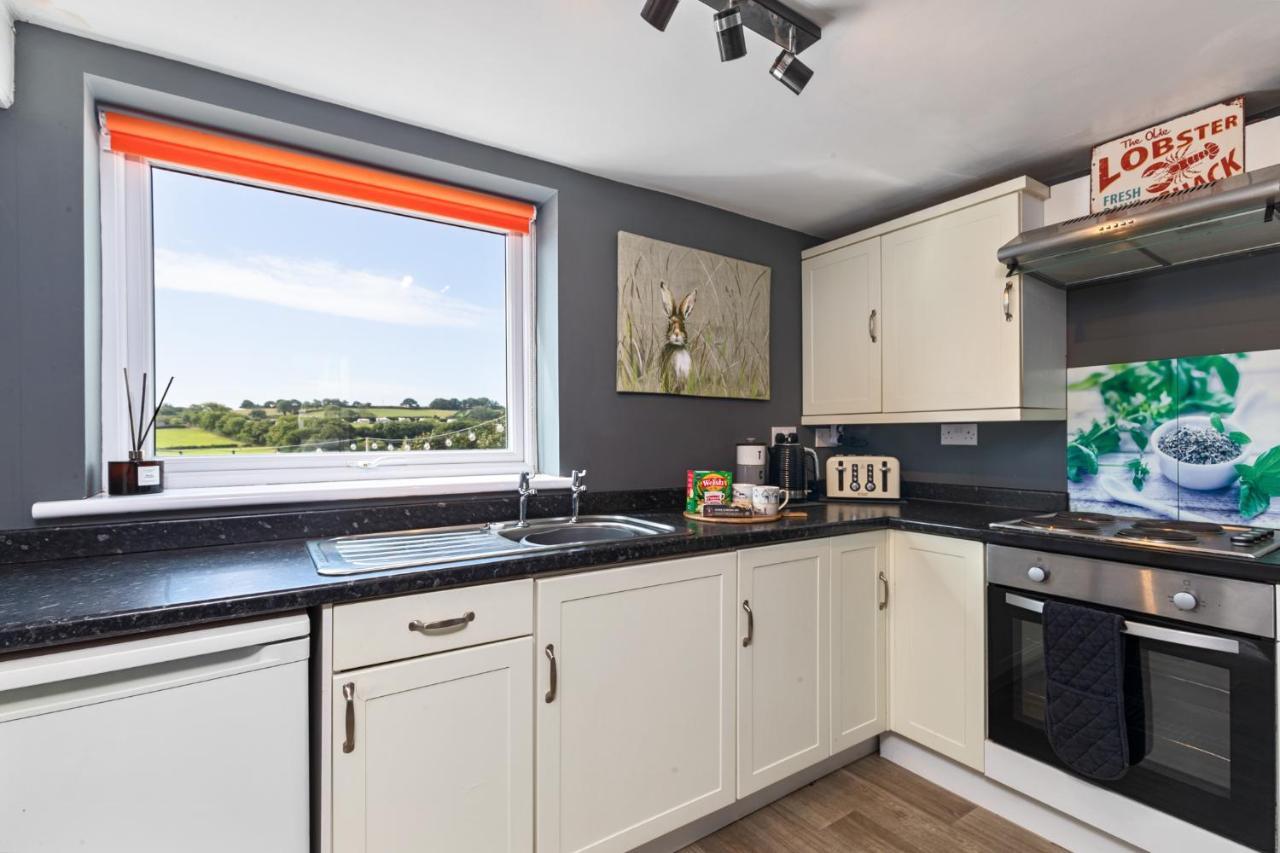 Ocean Cottage - Walk To Beach Countryside Views ซอนเดอร์สฟุต ภายนอก รูปภาพ